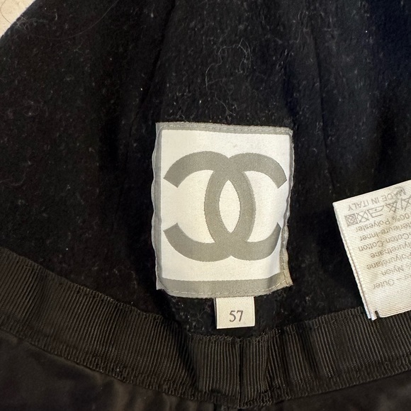 Black nylon bucket Chanel bucket hat - Picture 4 of 4